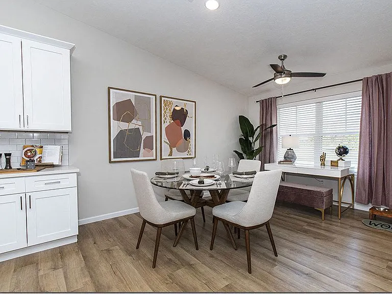 Riverwood Apartments — Photo 9