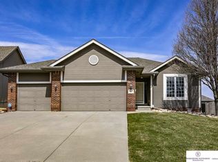 18916 Margo St, Omaha, NE 68136