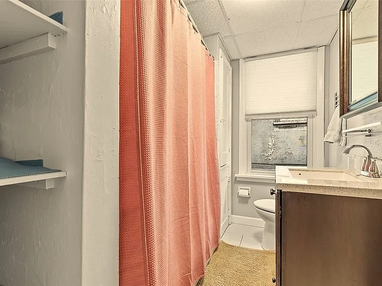 206 Oakview Ave #2 — Photo 6