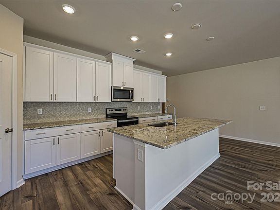 2nd image of 1425 Windy Park Dr