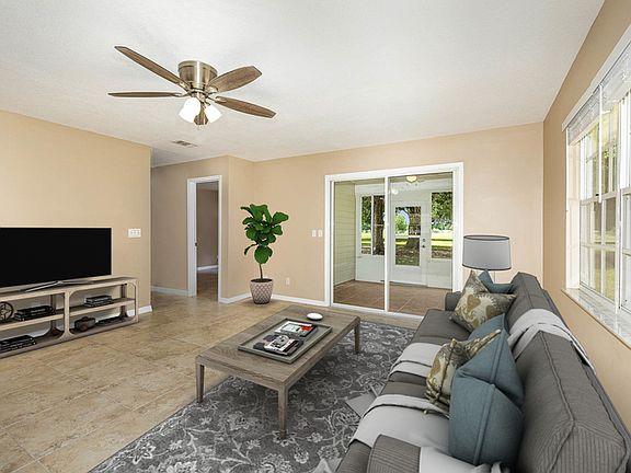 3rd image of 3118 Garden Ct