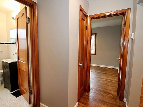 4th image of 625 Ellen Dr