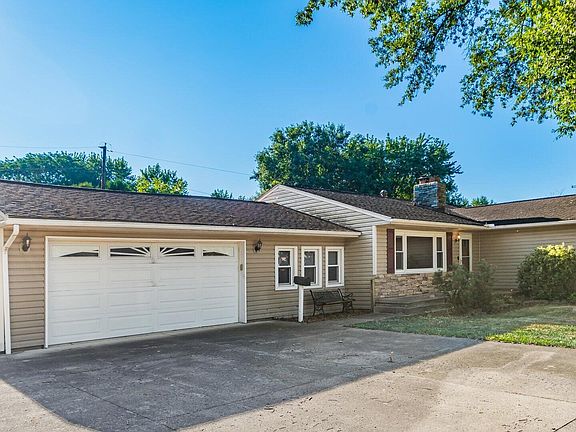2nd image of 1110 Cranwood Dr