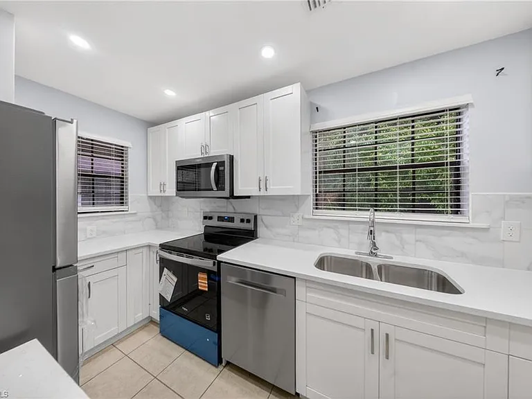 5300 Treetops Dr #I-206 — Photo 4