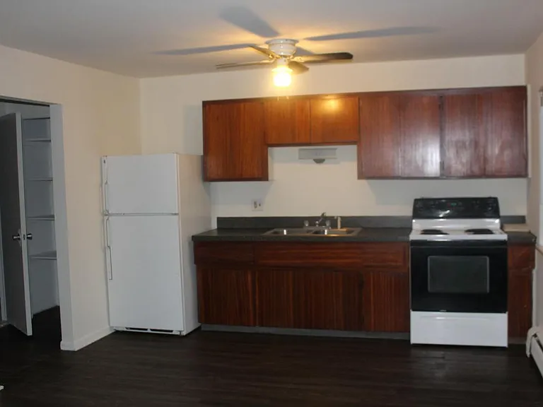 830 Goddard Rd #2 — Photo 2