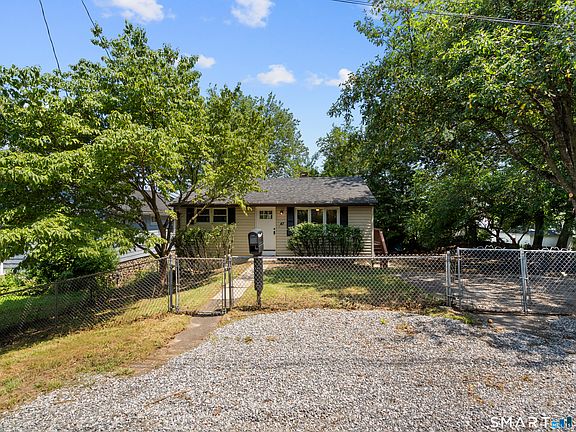 2nd image of 47 Hungerford Avenue