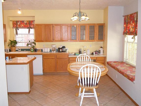 3rd image of 7435 Longview Dr NW