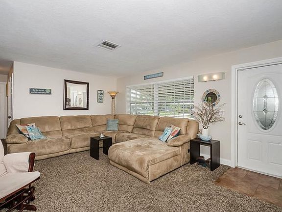 4th image of 2917 Brookfield Dr
