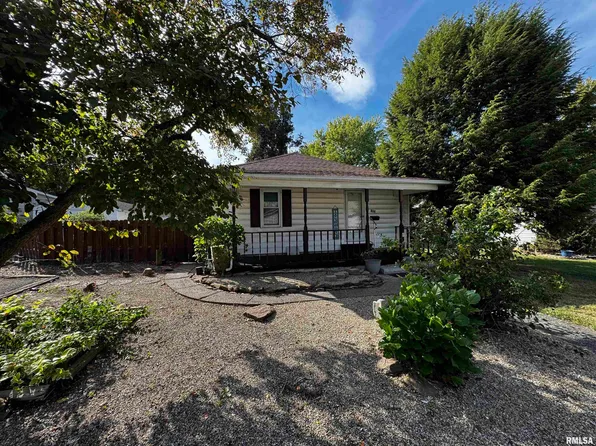 513 N 21st St, Herrin, IL 62948