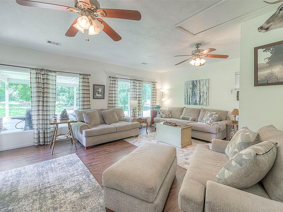2nd image of 111 Sequoia Dr