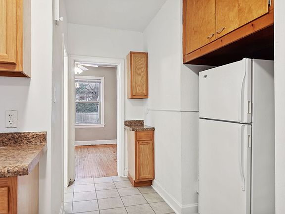 4th image of 1708 Grand Ave #4