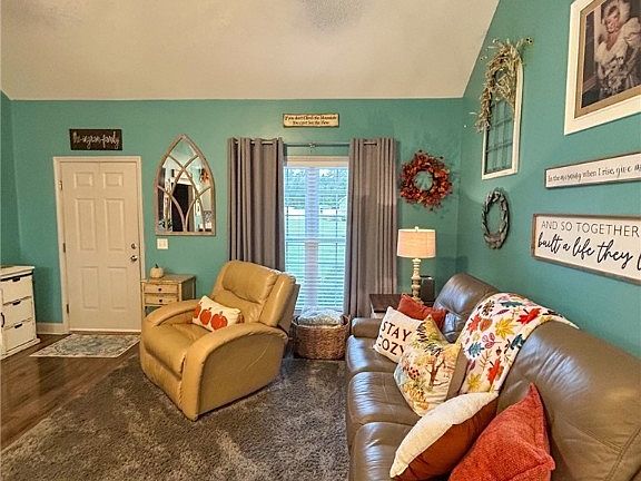 4th image of 108 High Cotton Drive