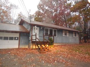 107 Stafford Ct, Milford, PA 18337