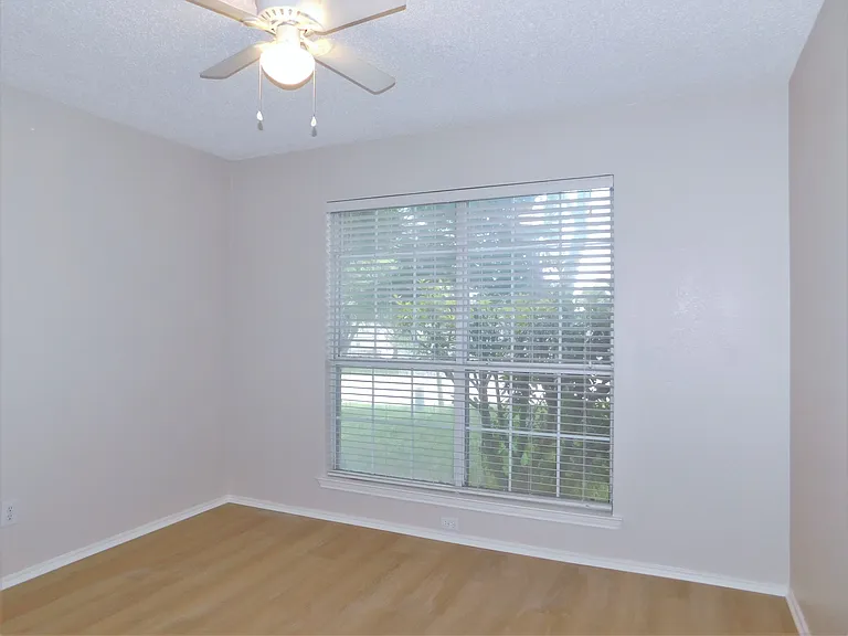 2409 Westview Trl — Photo 18