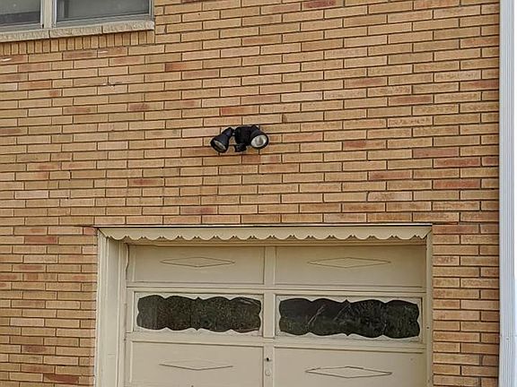 4th image of 6157 Elm St