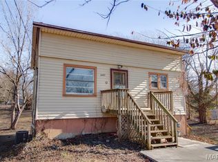 6421 Sunset Dr, Godfrey, IL 62035