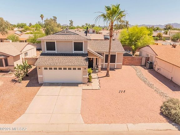 2nd image of 2571 W Falbrook Way
