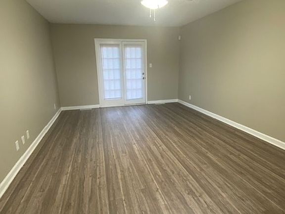 3rd image of 335 Pioneer Dr