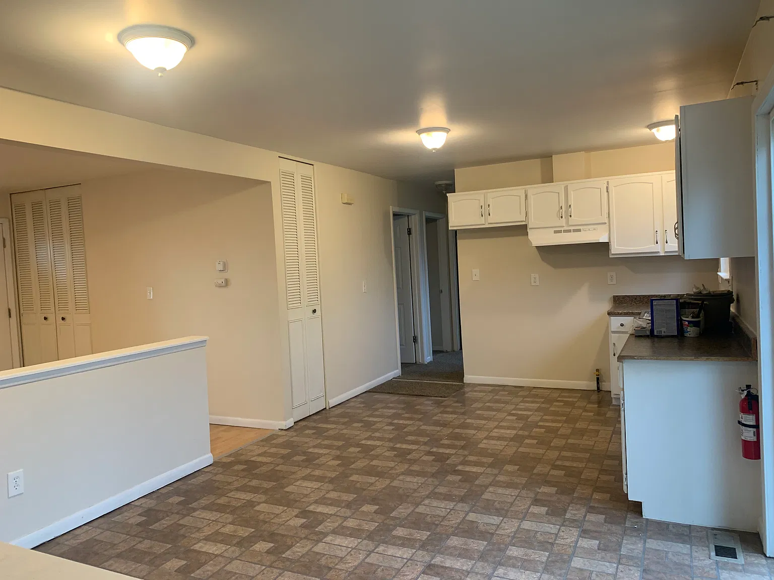 3 bed, $1,600 — Photo 3