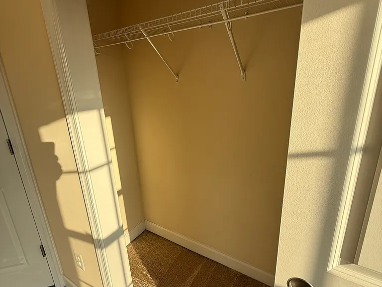 6257 Casdin Dr — Photo 32
