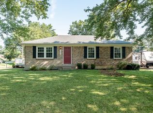 1101 E Moody Ln, Crestwood, KY 40014