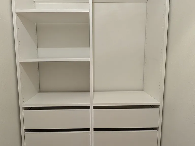 Walk-in closet
