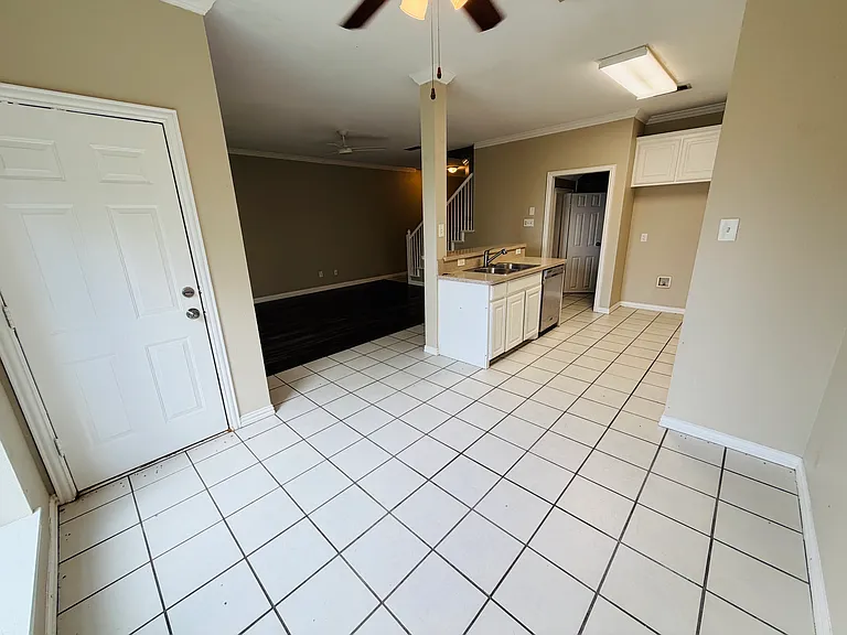5808 Blackmon Ct — Photo 3