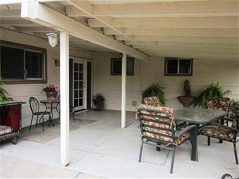 3rd image of 1084 Sonora Ave