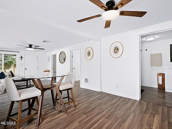 3rd image of 33 Spring Canyon Rd
