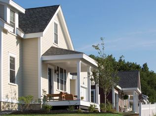 37 Webhannet Pl #30, Kennebunk, ME 04043