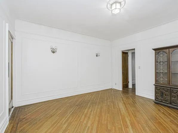 1042 70th Street image 11 of 34