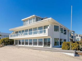 112 S Iroquois Ave, Margate, NJ 08402