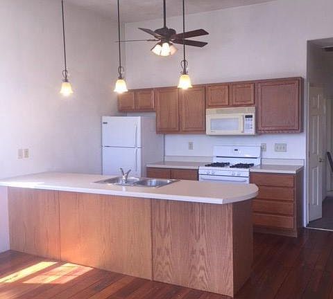 3rd image of 315 W Main St APT 20