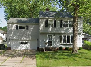30521 Willowick Dr, Willowick, OH 44095