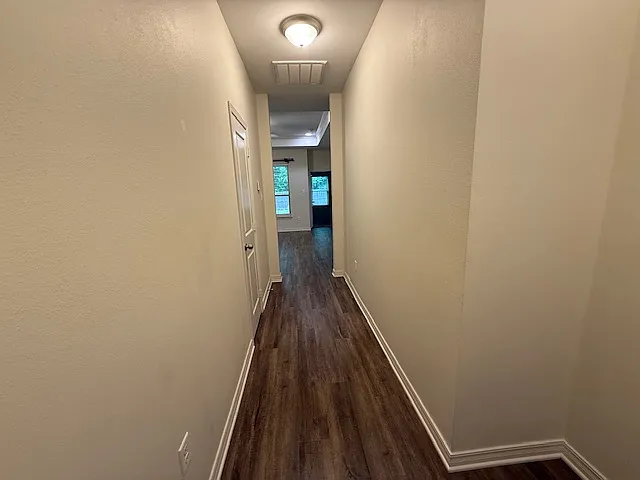 410 Myra Lynn Ln — Photo 6