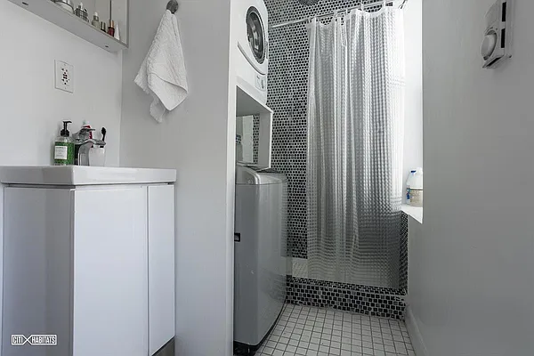 Rented by Corcoran | media 21