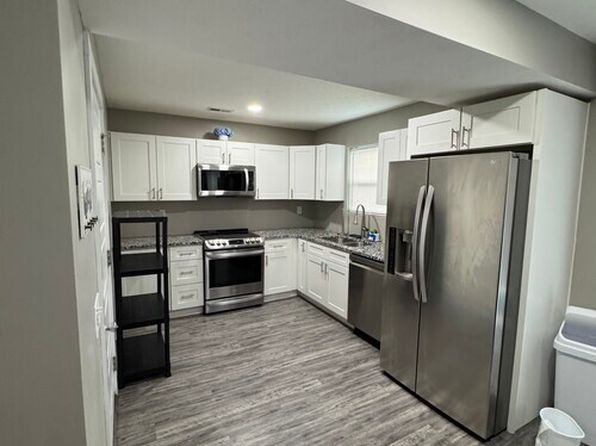 201 Berry Ln