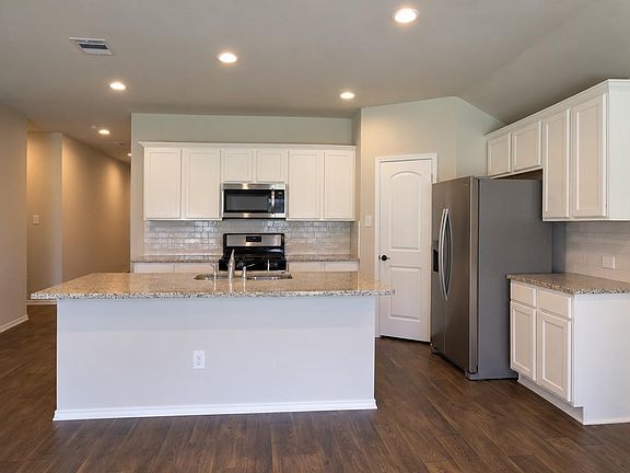 3rd image of 2903 Arbors Edge Ct