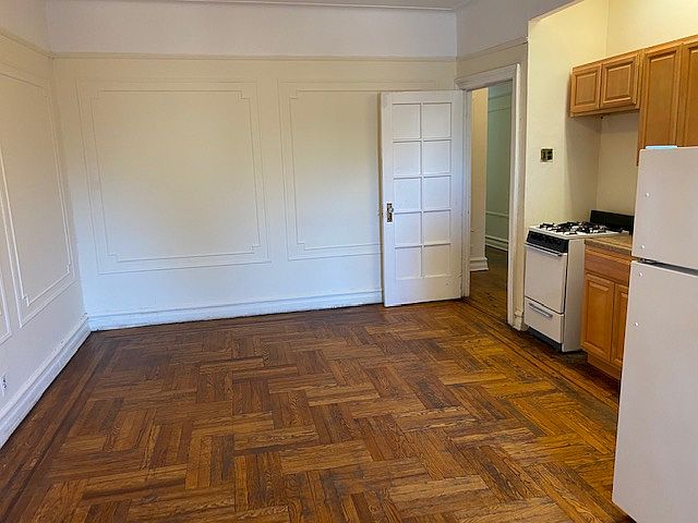 2nd image of 330 Ocean Pkwy APT C6