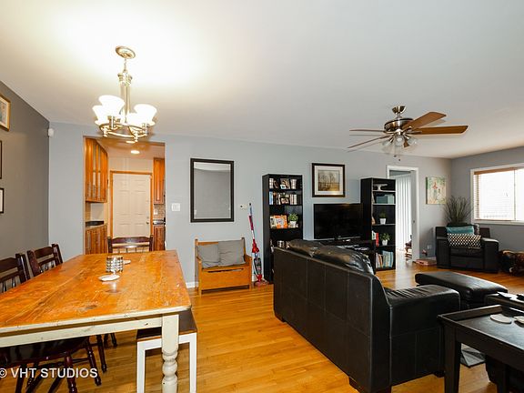 5th image of 742 W Dempster St #206