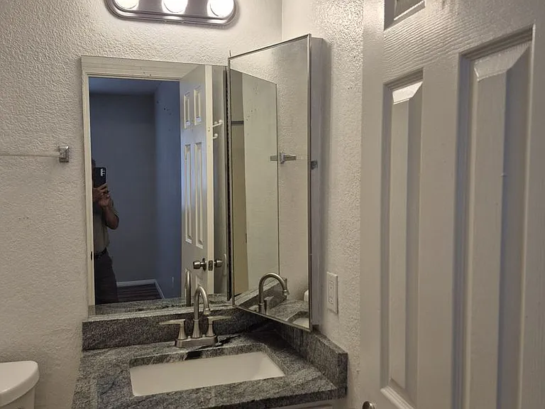 Lindsay Villas Townhomes — Photo 24