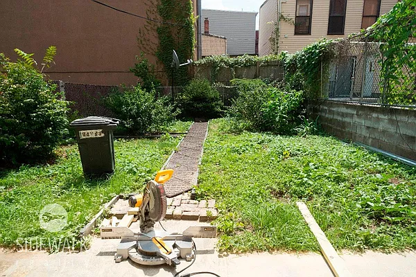 Rented by Sidewalk Realty LLC | media 7