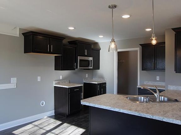 4th image of 132 Magnolia Pl Lot 132