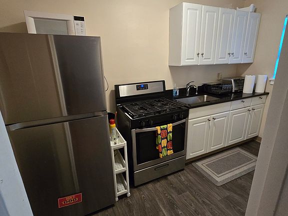3rd image of 589 Cleveland Ave S #16