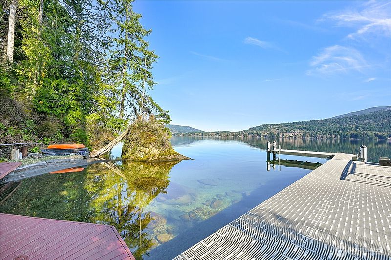 3rd image of 2500 Lake Whatcom Boulevard