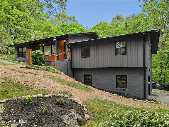 3rd image of 219 Glenhill Lane