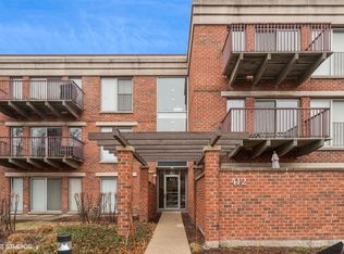 412 Kelburn Rd APT 113, Deerfield, IL 60015