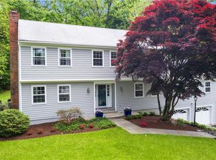 29 Country Club Rd, Darien, CT 06820