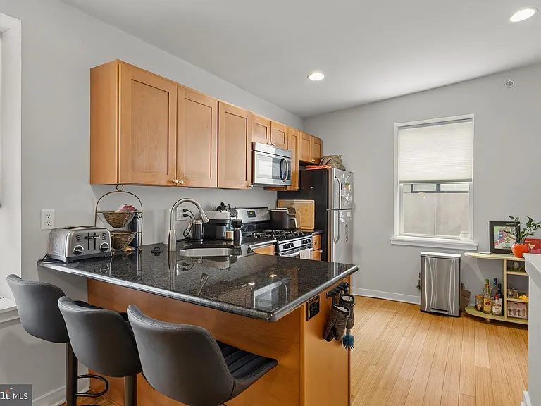 1610 Christian St #3 — Photo 4