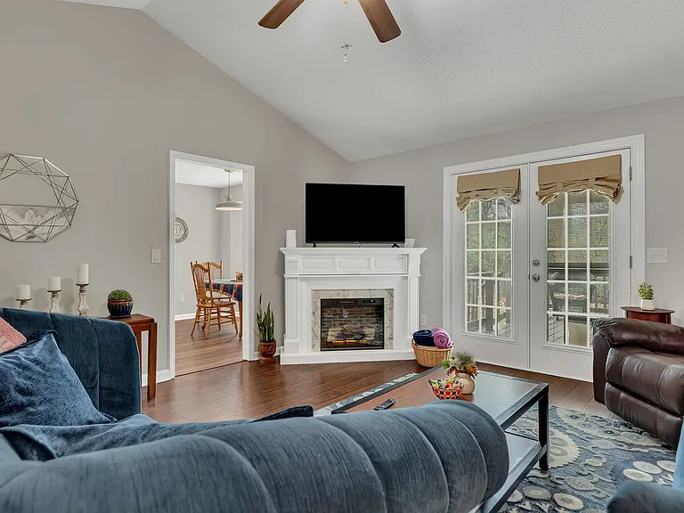 3716 Southridge Blvd — Photo 7